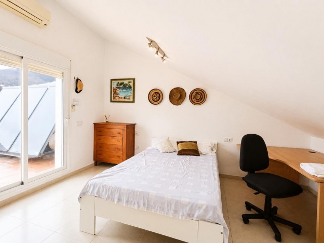 4 Bedrooms Apartment in Torrequebrada