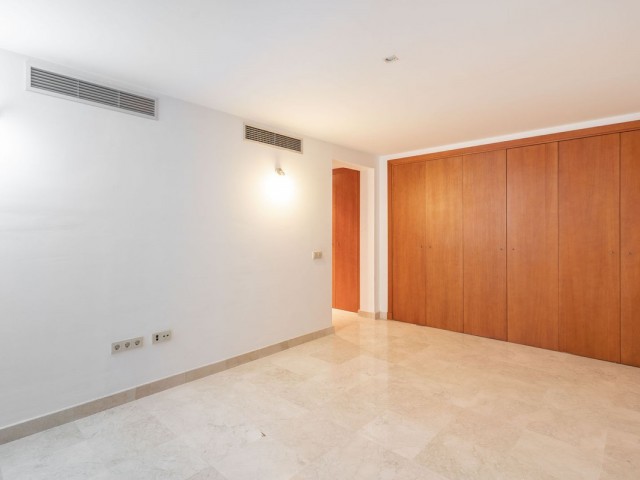 4 Bedrooms Villa in Sotogrande