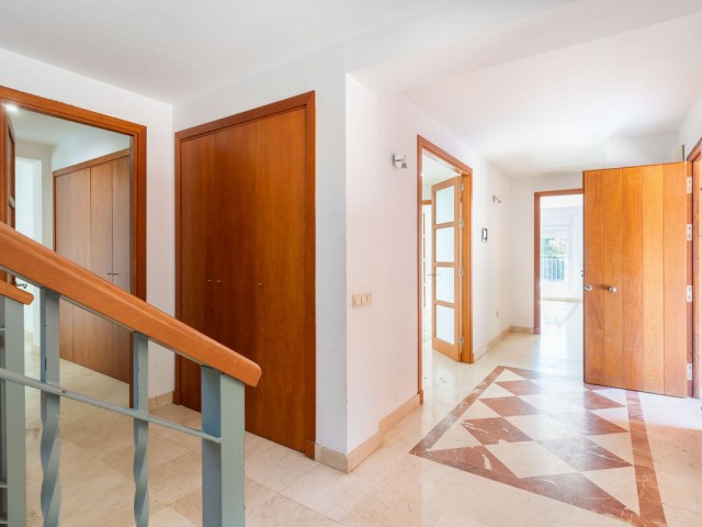 4 Bedrooms Villa in Sotogrande