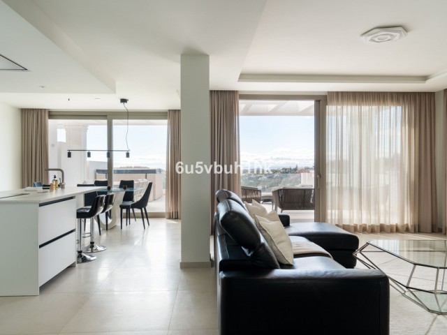 2 Bedrooms Apartment in Marbella