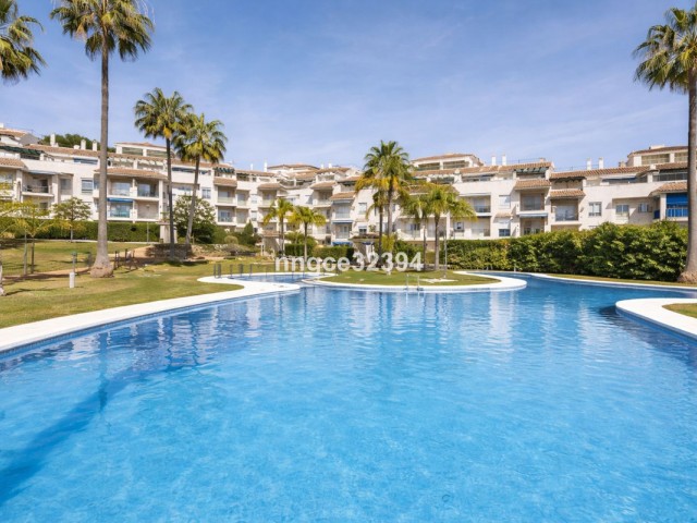 2 Bedrooms Apartment in Puerto Banús