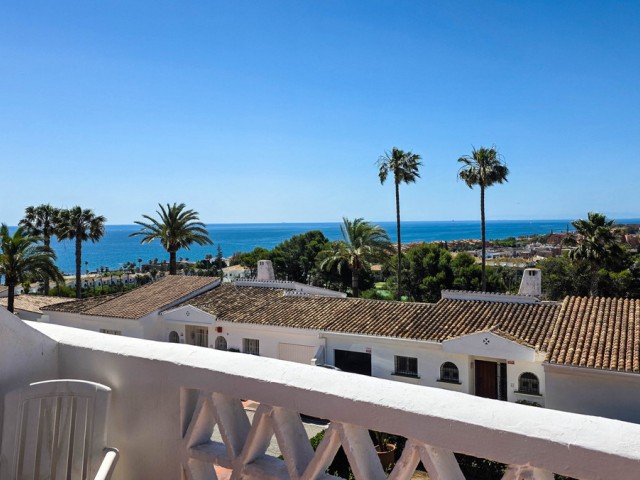 Townhouse, La Duquesa, R5300515
