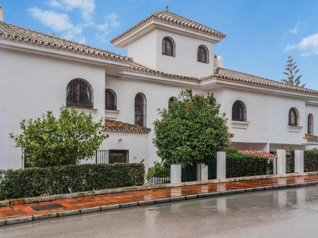 Townhouse, La Duquesa, R5300515