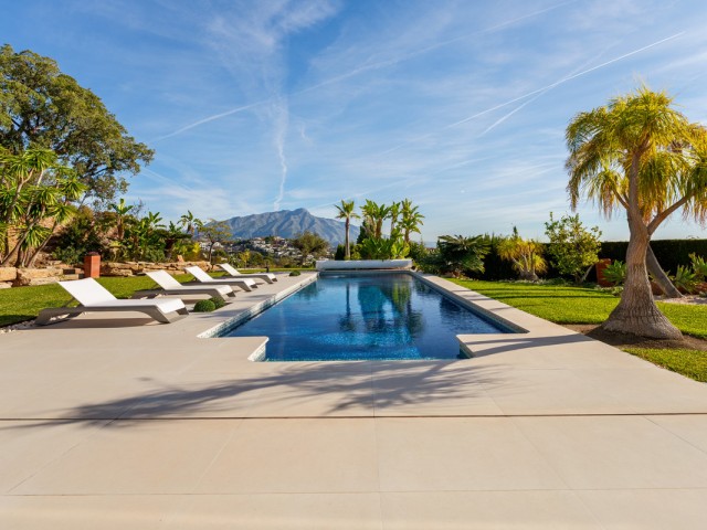 9 Bedrooms Villa in Benahavís