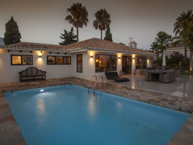 4 Bedrooms Villa in Sierrezuela