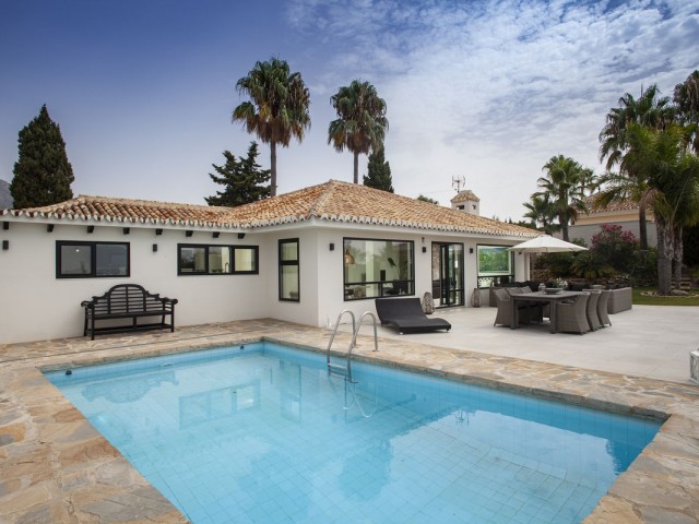 4 Bedrooms Villa in Sierrezuela