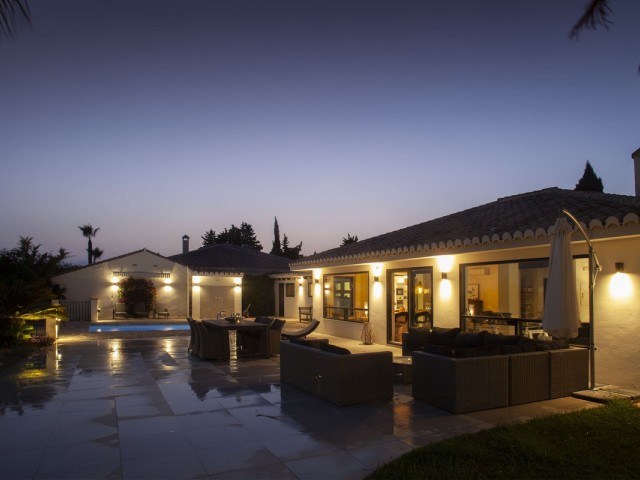 4 Bedrooms Villa in Sierrezuela