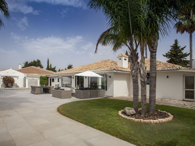 4 Bedrooms Villa in Sierrezuela