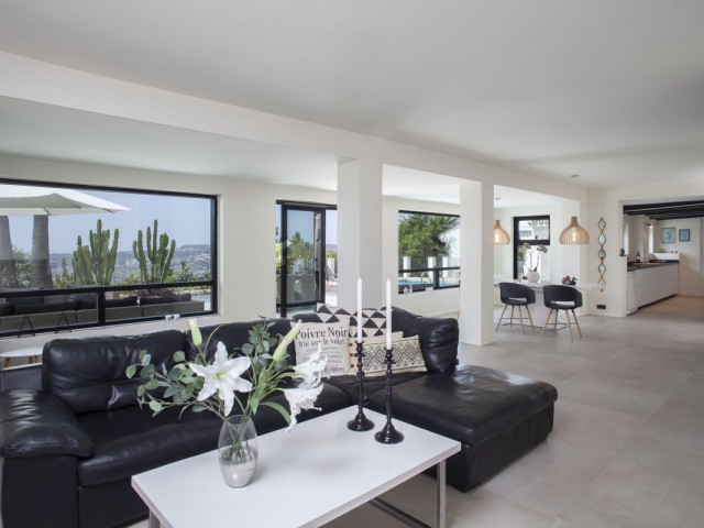 4 Bedrooms Villa in Sierrezuela