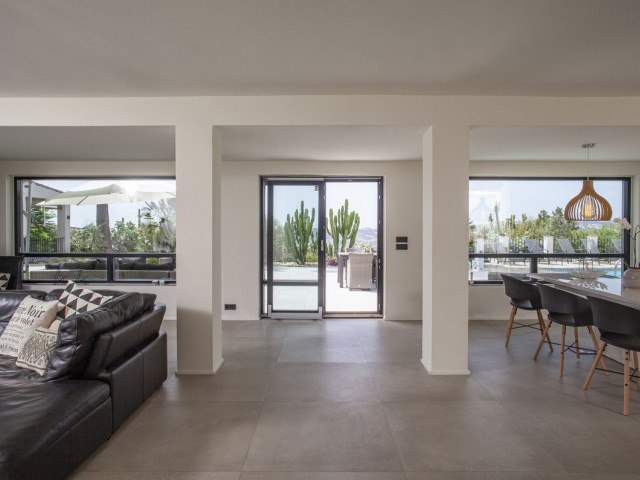 4 Bedrooms Villa in Sierrezuela
