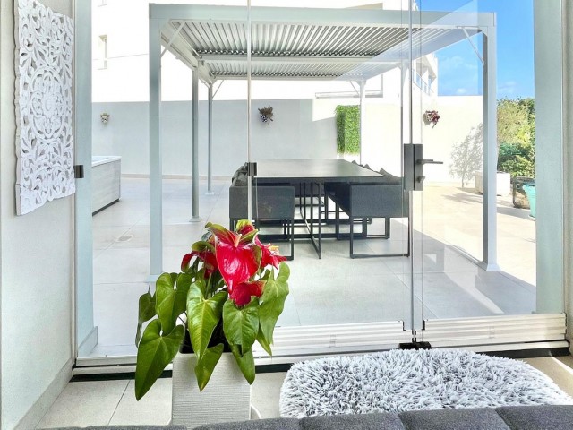 Apartamento con 3 Dormitorios  en San Roque Club