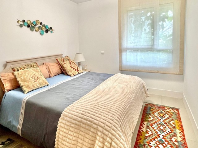 Apartamento con 3 Dormitorios  en San Roque Club
