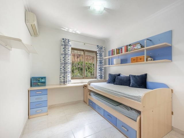 Villa avec 8 Chambres  à Campo Mijas