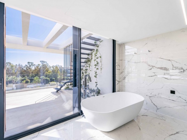 Villa con 5 Dormitorios  en Sotogrande