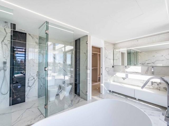 Villa con 5 Dormitorios  en Sotogrande