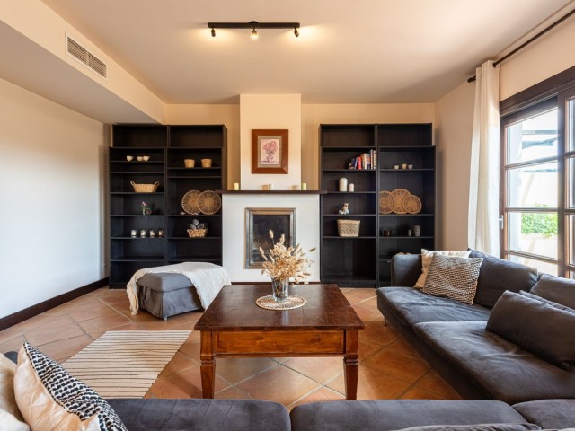 4 Bedrooms Townhouse in Benahavís
