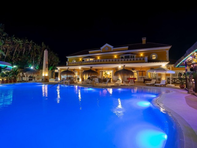 6 Soveroms Villa i Sotogrande