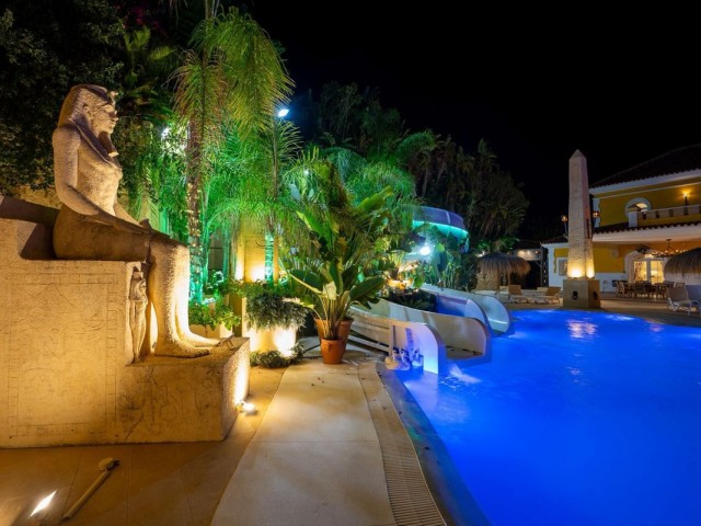 6 Soveroms Villa i Sotogrande