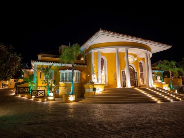 6 Soveroms Villa i Sotogrande