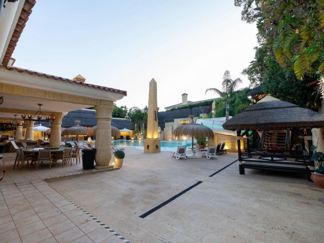 6 Soveroms Villa i Sotogrande