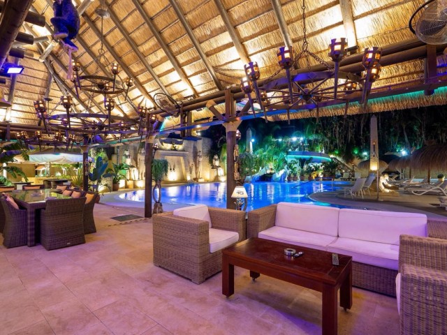 6 Soveroms Villa i Sotogrande