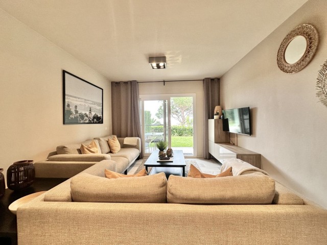 2 Bedrooms Apartment in Calahonda