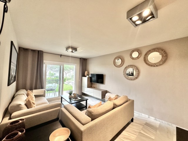 2 Bedrooms Apartment in Calahonda