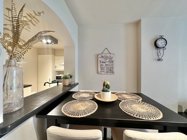 2 Bedrooms Apartment in Calahonda