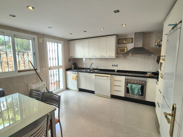 3 Bedrooms Villa in Alhaurin Golf