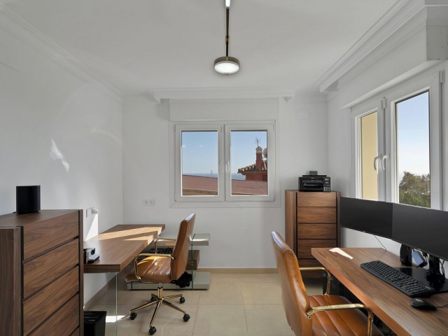 5 Bedrooms Villa in Benalmadena