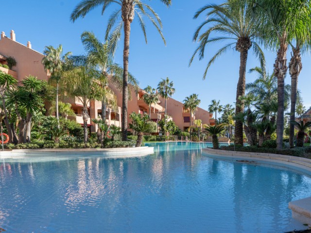 Apartamento, Bahía de Marbella, R5304808