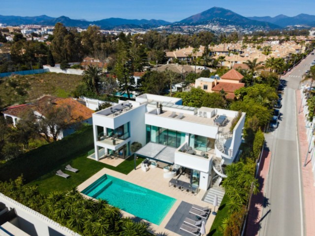 7 Sovrums Villa i Puerto Banús