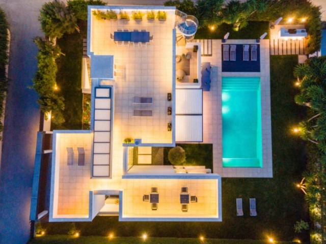 7 Sovrums Villa i Puerto Banús