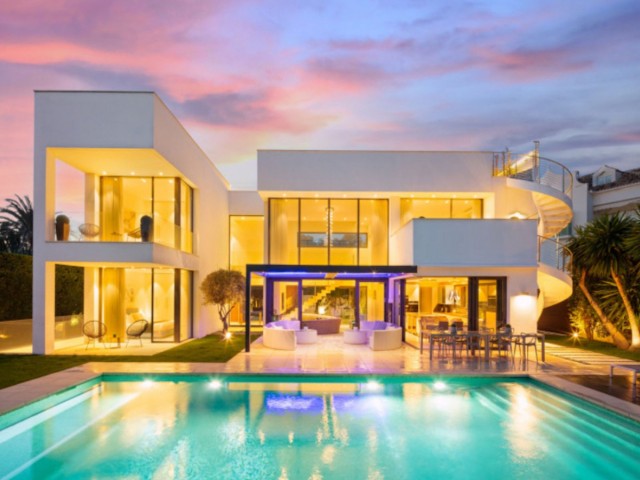 7 Sovrums Villa i Puerto Banús