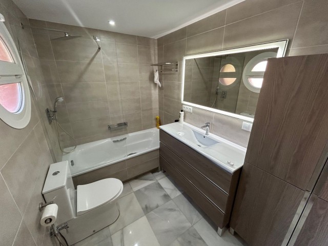 4 Slaapkamer Rijtjeshuis in Atalaya