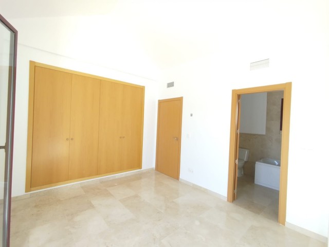 3 Slaapkamer Rijtjeshuis in Doña Julia
