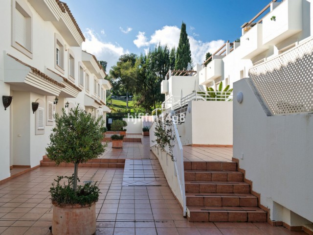 3 Bedrooms Townhouse in Nueva Andalucía