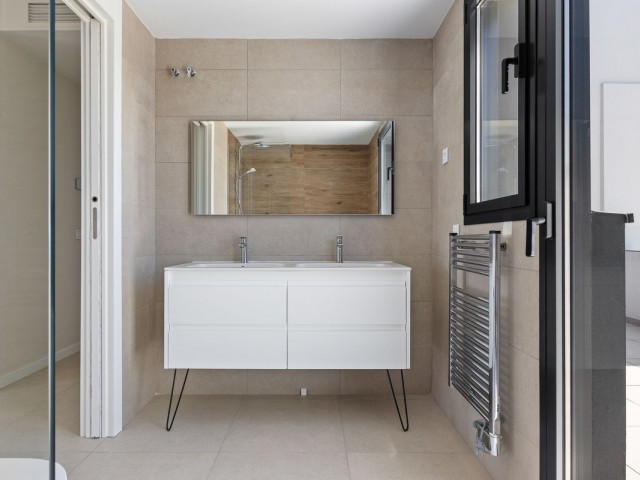 Penthouse avec 2 Chambres  à Playamar