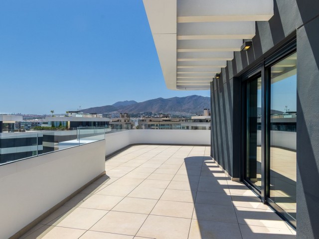 Penthouse avec 2 Chambres  à Playamar
