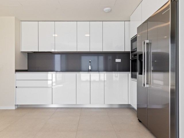 Penthouse avec 2 Chambres  à Playamar