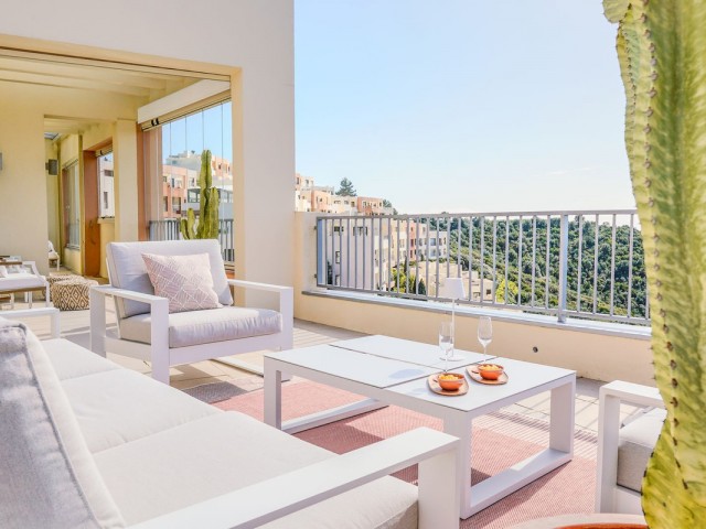 Penthouse in Altos de los Monteros