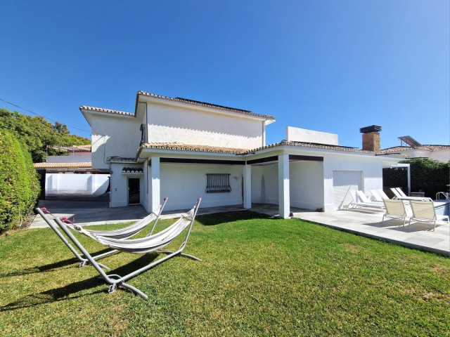 6 Bedrooms Villa in Benalmadena