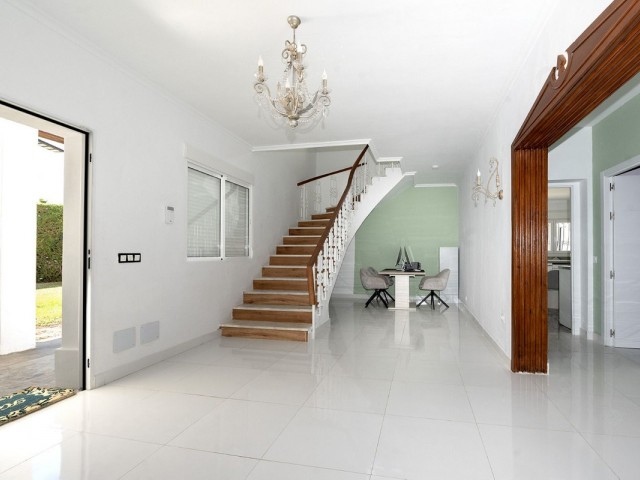6 Bedrooms Villa in Benalmadena