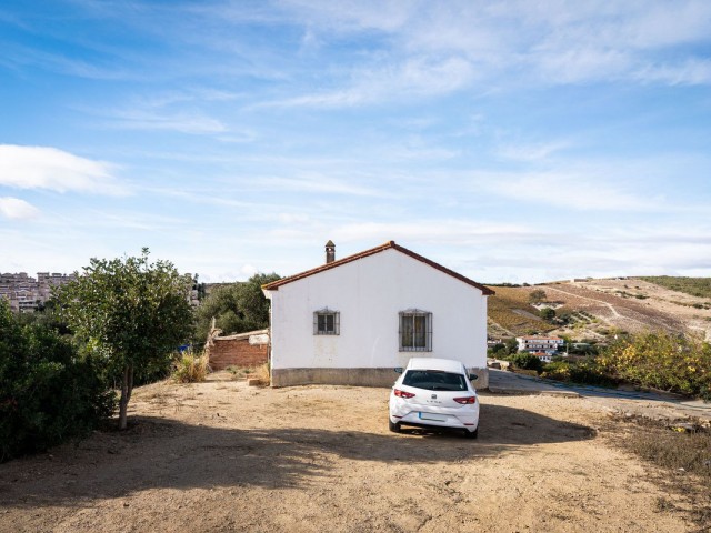 2 Bedrooms Villa in Manilva