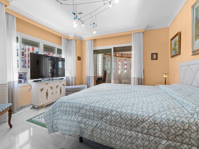 Apartamento con 3 Dormitorios  en Mijas