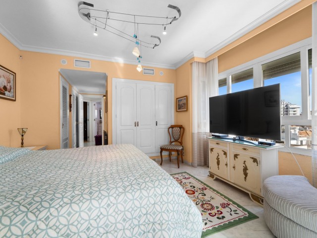 Apartamento con 3 Dormitorios  en Mijas