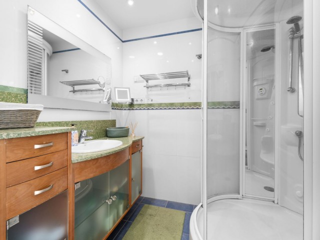 Apartamento con 3 Dormitorios  en Mijas