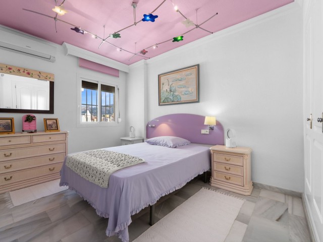 Apartamento con 3 Dormitorios  en Mijas