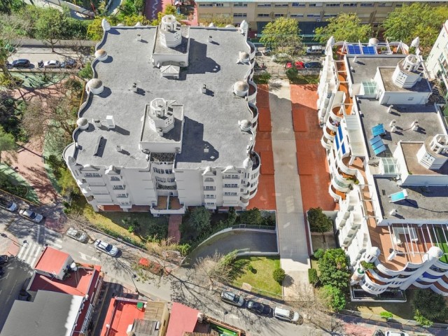 Apartamento con 3 Dormitorios  en Mijas