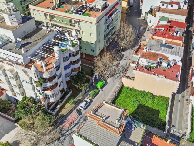 Apartamento con 3 Dormitorios  en Mijas